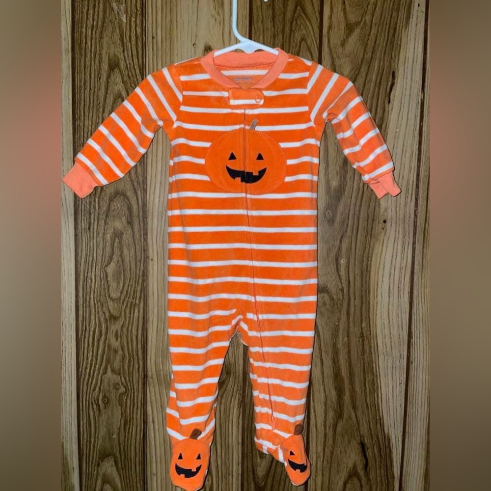 Carters Baby Halloween Pumpkin Sleeper Size 6 Months